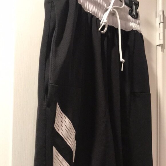 Adidas Mens Athletic Basketball Shorts 3 Stripes Black White Size Med EUC #0422 - Picture 6 of 10